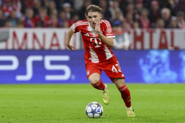 埃贝尔：重心培养卡尔是三想此后行的决定，他把合手住了出场契机